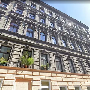 Stayover - Schicke Mit 2 Schlafzimmern Am Westbahnhof , Wien Österreich